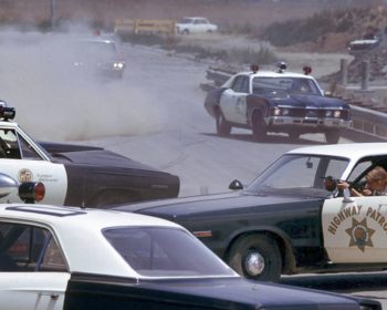 (Gone in 60 Seconds, USA 1974) Alkuperäinen kulttielokuva. Porukka saa tehtäväksi varastaa 48 tietynmerkkistä autoa. Se johtaa elokuvahistorian pisimpään takaa-ajoon ja 93 auton romutukseen. O: H.B. Halicki. Ensi-ilta! HD.
Yle Kuvapalvelu