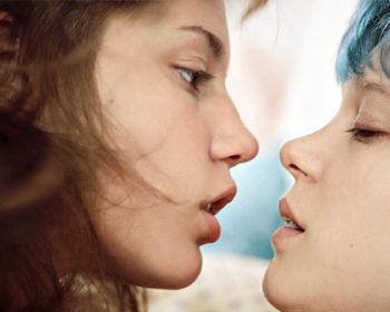 Cannes kultaisella palmulla 2013 palkittu tarina kertoo nuoren Adelen kasvutarinan ja hänen käänteentekevästä suhteesta taitelija Emmaan. N: Adele Exarchopoulos, Lea Seydoux, O: Abdellatif Kechiche. HD. Kuvassa Adele (Adèle Exarchopoulos) ja Emma (Léa
Seydoux).
Yle Kuvapalvelu