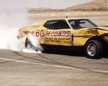 (Gone in 60 Seconds, USA 1974) Alkuperäinen kulttielokuva. Porukka saa tehtäväksi varastaa 48 tietynmerkkistä autoa. Se johtaa elokuvahistorian pisimpään takaa-ajoon ja 93 auton romutukseen. O: H. B. Halicki. HD.
Yle Kuvapalvelu