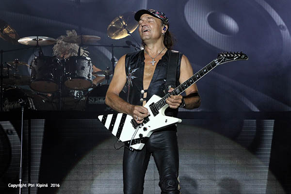 Scorpions5