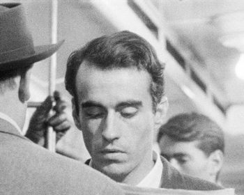 (Pickpocket, Ranska 1959) Robert Bressonin mestarillinen tutkielma miehestä, jolle taskuvarkaudet ovat aluksi harrastus ja lopulta selvitymiskeino sekä taidemuoto. Kuvassa Michel (Martin LaSalle).
Yle Kuvapalvelu