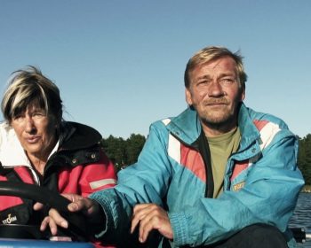 Dokumenttielokuva keski-ikäisen pariskunnan elämästä alkoholismin ja läheisriippuvuuden ristiaallokossa. O: Henriikka Hemmi T: Mouka Filmi Oy HD. Kuvassa Tuula ja Esko. Yle Kuvapalvelu
