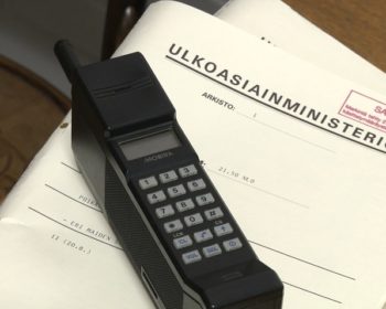 Suomessa pelättiin miljoonien pakolaisten vyöryä kun Neuvostoliitto hajosi 1991. Salaisina pidetyt asiakirjat paljastavat kriisitunnelmien syvyyden. Toimittajana Stefan Brunow.
Kuva:  UM:ssä pidettiin mahdollisena jopa kymmenien miljoonien venäläisten lähtevän pakomatkalle.
Kuvaaja: Henrik Leppälä/Yle