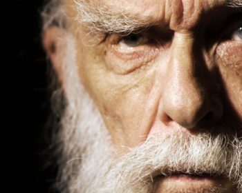 Docventuresin viikon dokumenttina nähdään silmänkääntävä An Honest Liar. Taikurilegenda James Randin (kuvassa) elämää ja edesottamuksia kuvaava elokuva paljastaa myös kansainvälisten kusettajien metkut. HD. Yle Kuvapalvelu