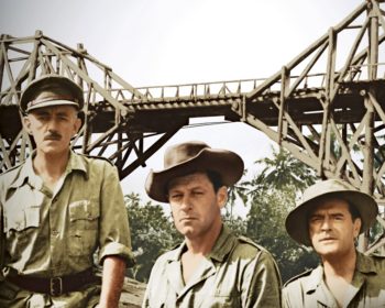(The Bridge on the River Kwai/Englanti 1957) Seitsemän Oscarin klassikko sotavangeista, jotka rakentavat Thaimaassa siltaa japanilaisvalloittajien käyttöön. O: David Lean. N: Alec Guinness, William Holden, Jack Hawkins. HD. Kuvassa: Eversti Nicholson
(Alec Guinness, vas.), Shears (William Holden) ja majuri Warden (Jack Hawkins).
Yle Kuvapalvelu