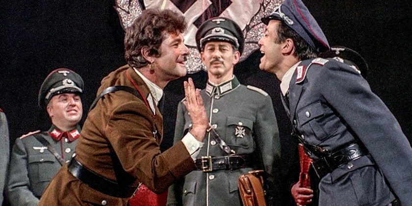 (The Producers/USA 1968) Kreisikomedian klassikko kahdesta huijarista, jotka yrittävät luoda mahdollisimman huonon Broadway-näytelmän: musikaalin Adolf Hitlerin elämästä. O: Mel Brooks. N: Zero Mostel, Gene Wilder.
Yle Kuvapalvelu