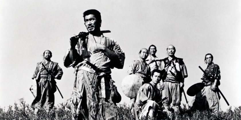 (Shichinin no samurai, Japani 1954) Maailmankuulu seikkailuelokuva kylästä, joka palkkaa pari samuraita turvakseen kiertelevää rosvojoukkiota vastaan. O: Akira Kurosawa. N: Toshiro Mifune, Takashi Shimura. HD.
Yle Kuvapalvelu