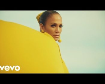 Jennifer Lopez vauhdittaa uuden videon julkaisua Instagramissa julkaistulla peppukuvalla